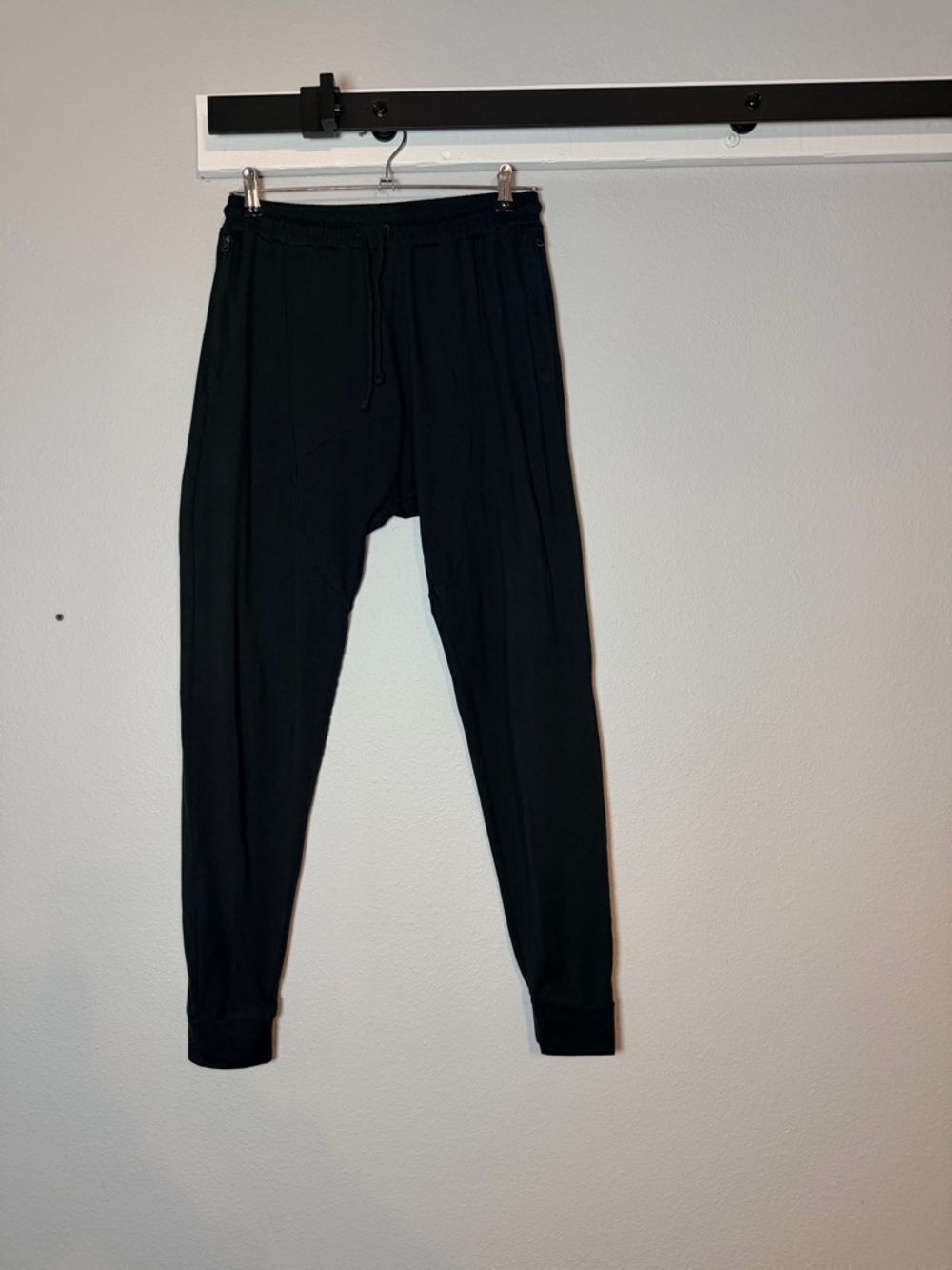 Alo Yoga Street Goddess Jogger Womens Small Black Drop Crotch Athleisure Pants